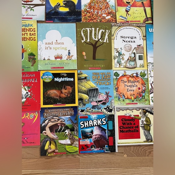 Lot of 21 Paperback Scholastic and more Kids Books - Picture 5 of 6